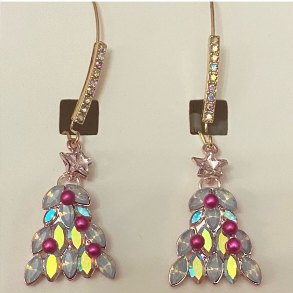 NWT Betsey Johnson Christmas Tree Dangle Earrings